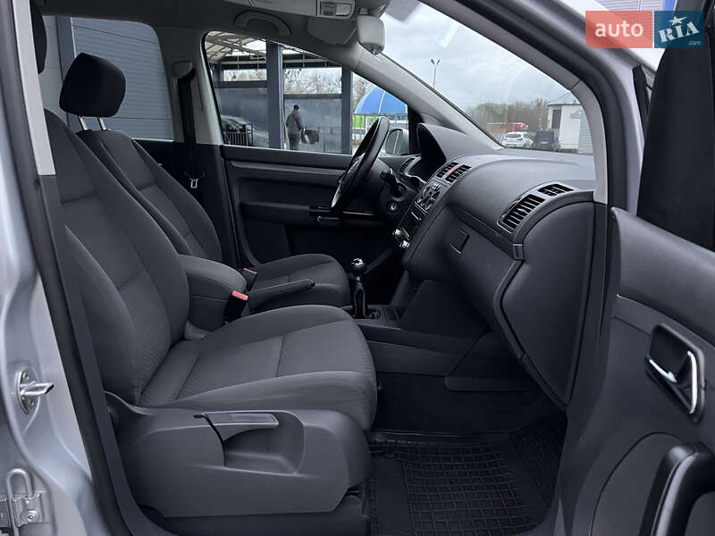 Минивэн Volkswagen Touran 2005 в Малине фото 46 Минивэн Volkswagen Touran 2005 в Малине