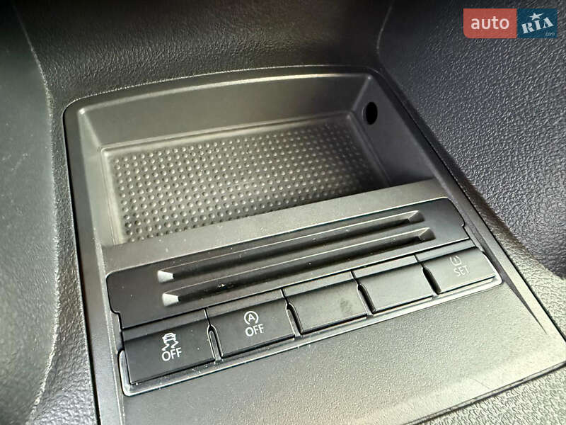 Минивэн Volkswagen Touran 2012 в Харькове