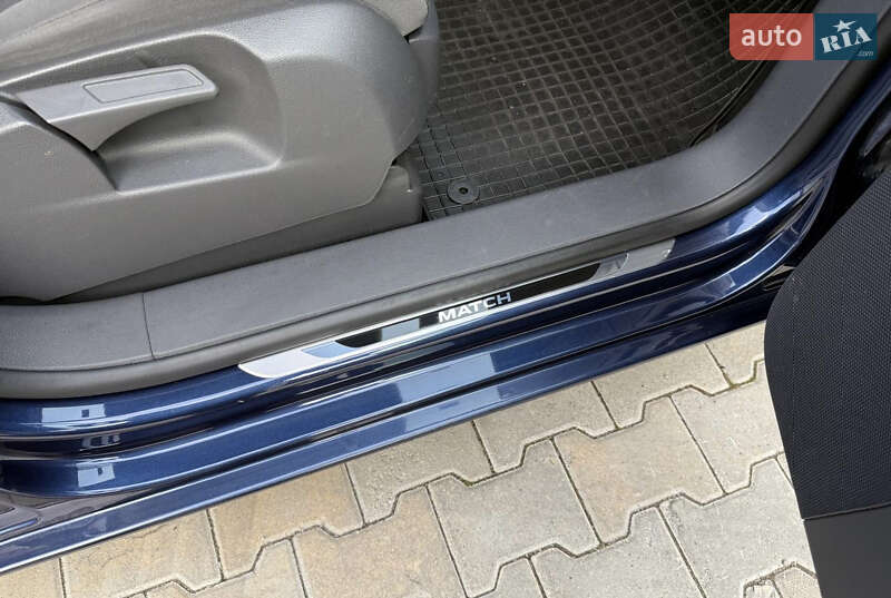 Минивэн Volkswagen Touran 2012 в Харькове