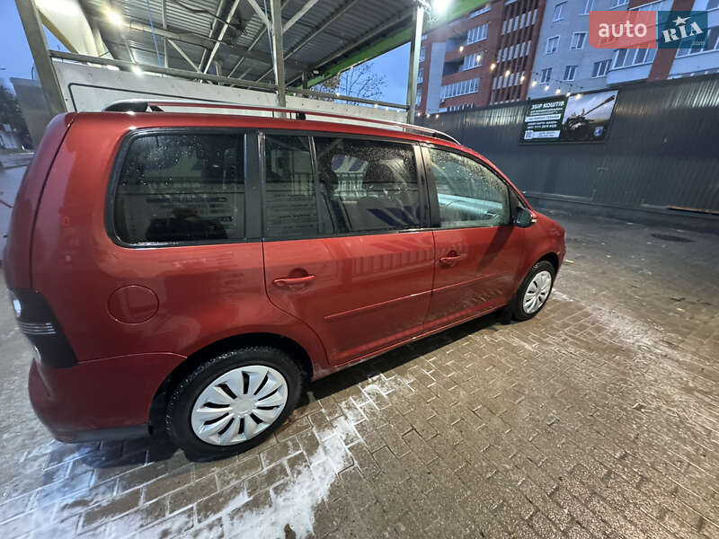 Минивэн Volkswagen Touran 2009 в Тернополе