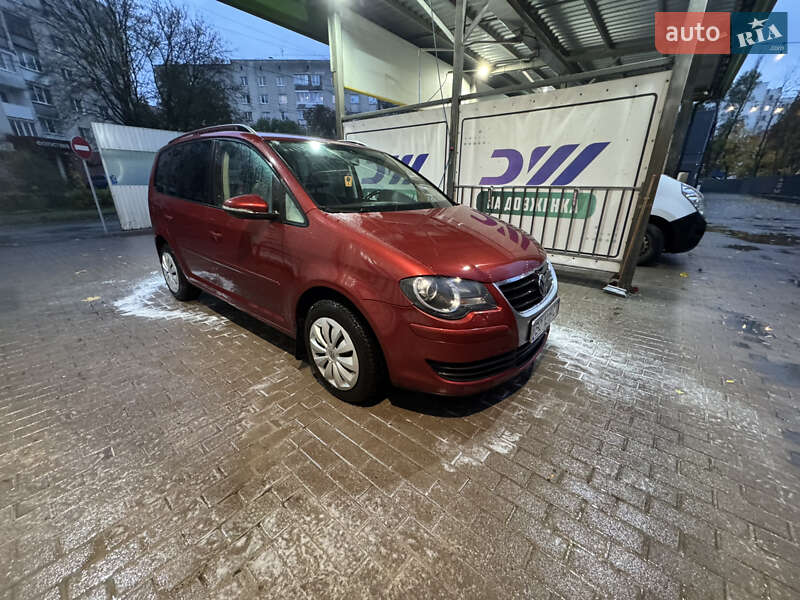 Минивэн Volkswagen Touran 2009 в Тернополе