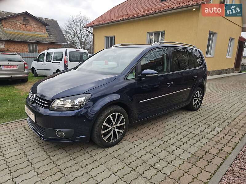 Минивэн Volkswagen Touran 2012 в Стрые