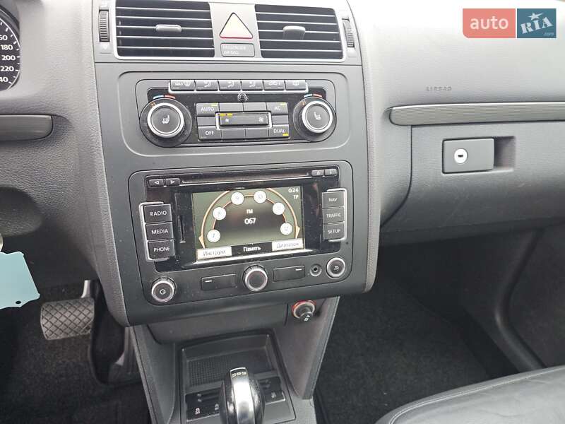 Минивэн Volkswagen Touran 2012 в Стрые