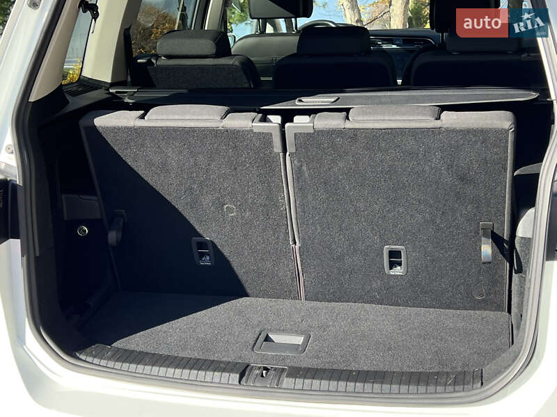 Микровэн Volkswagen Touran 2020 в Тернополе