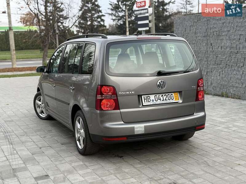 Минивэн Volkswagen Touran 2007 в Белой Церкви