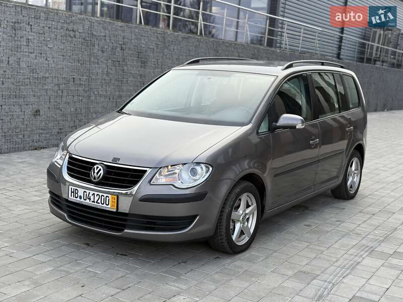 Минивэн Volkswagen Touran 2007 в Белой Церкви