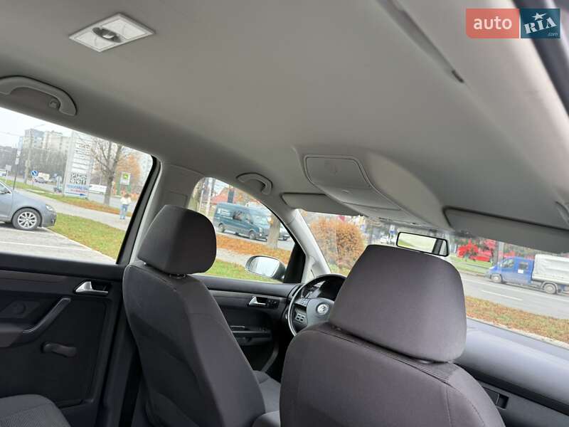 Минивэн Volkswagen Touran 2007 в Белой Церкви