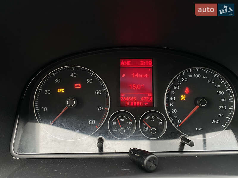 Минивэн Volkswagen Touran 2007 в Луцке