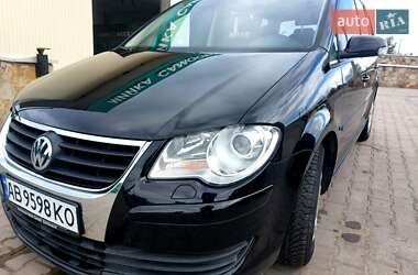 Минивэн Volkswagen Touran 2007 в Черновцах