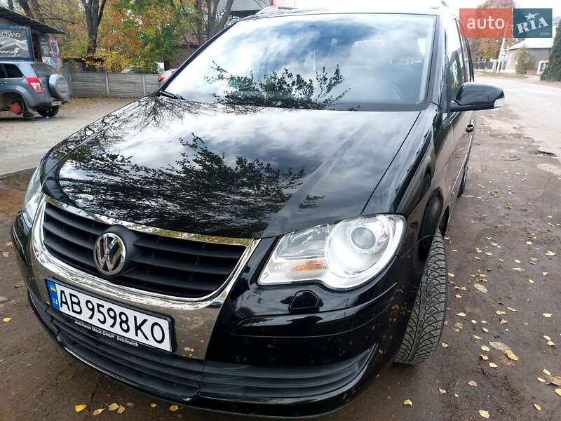 Мінівен Volkswagen Touran 2007 в Чернівцях фото 18 Мінівен Volkswagen Touran 2007 в Чернівцях