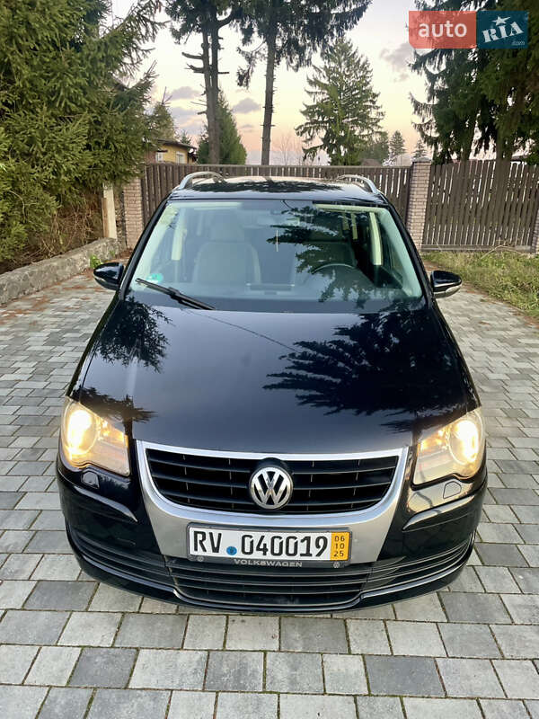 Минивэн Volkswagen Touran 2010 в Староконстантинове фото 2 Минивэн Volkswagen Touran 2010 в Староконстантинове