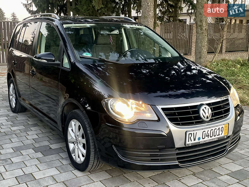 Минивэн Volkswagen Touran 2010 в Староконстантинове фото 7 Минивэн Volkswagen Touran 2010 в Староконстантинове
