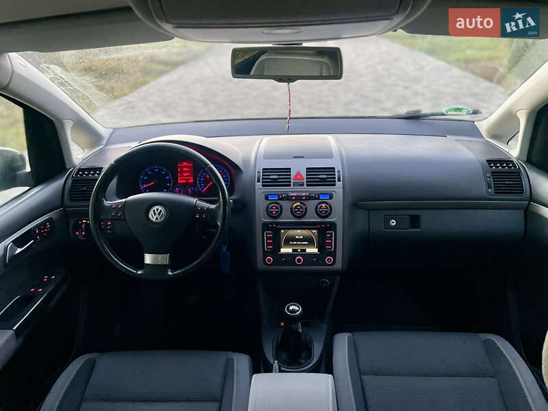 Минивэн Volkswagen Touran 2010 в Староконстантинове фото 14 Минивэн Volkswagen Touran 2010 в Староконстантинове