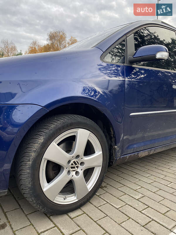 Минивэн Volkswagen Touran 2007 в Луцке