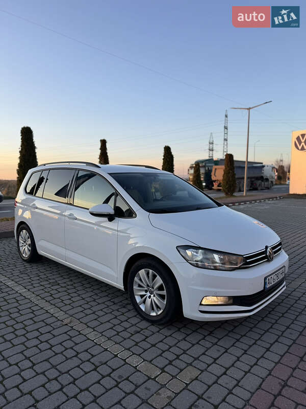 Микровэн Volkswagen Touran 2015 в Виноградове