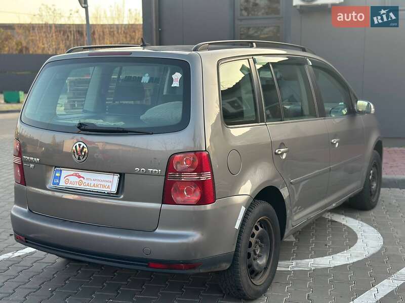 Минивэн Volkswagen Touran 2009 в Одессе