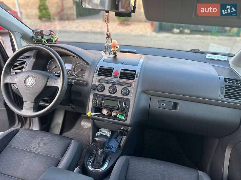 Минивэн Volkswagen Touran 2009 в Одессе