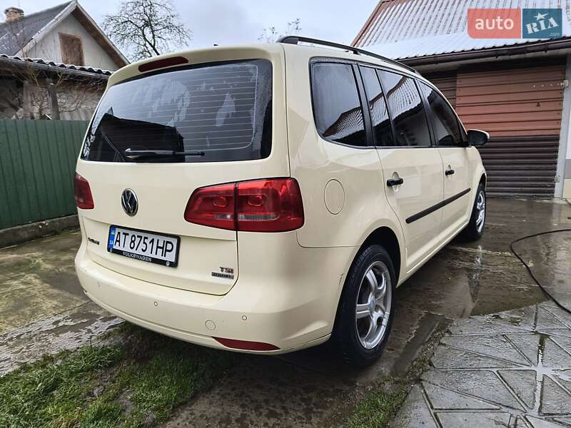 Минивэн Volkswagen Touran 2013 в Ивано-Франковске