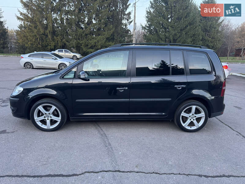 Минивэн Volkswagen Touran 2008 в Ровно