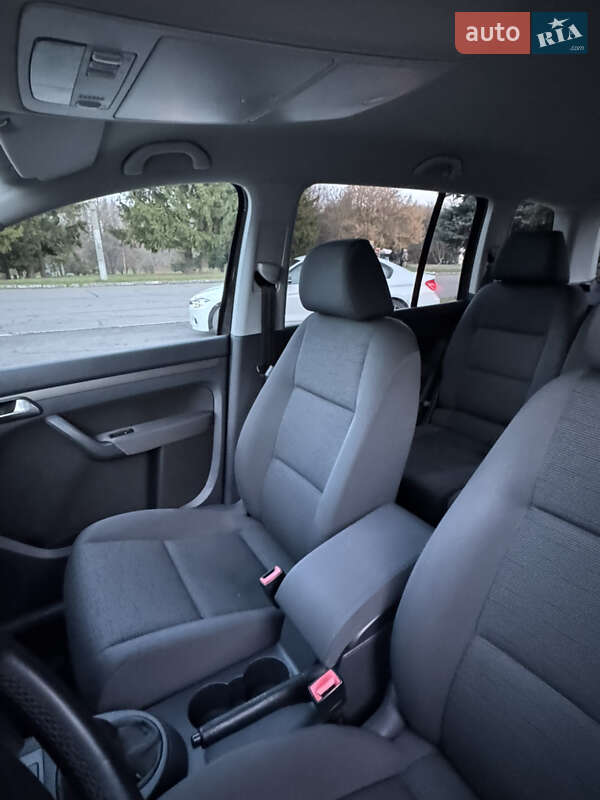 Минивэн Volkswagen Touran 2008 в Ровно