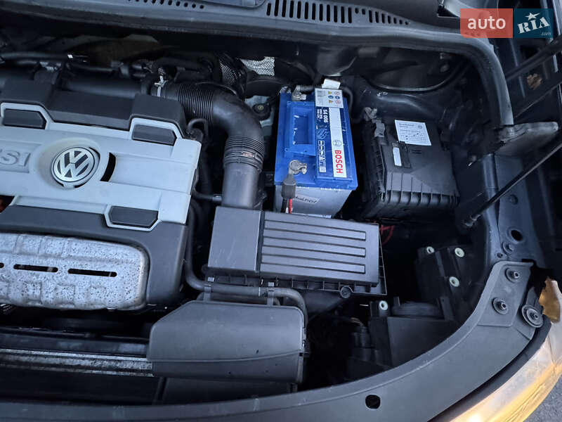 Минивэн Volkswagen Touran 2008 в Ровно