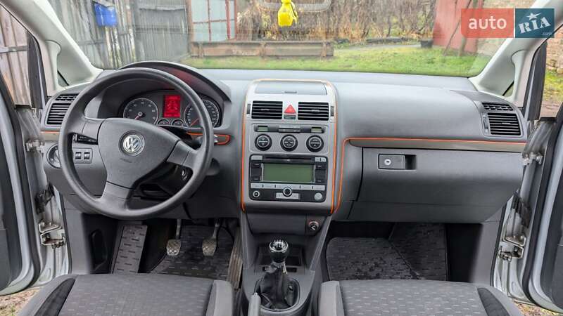 Минивэн Volkswagen Touran 2007 в Шепетовке фото 7 Минивэн Volkswagen Touran 2007 в Шепетовке