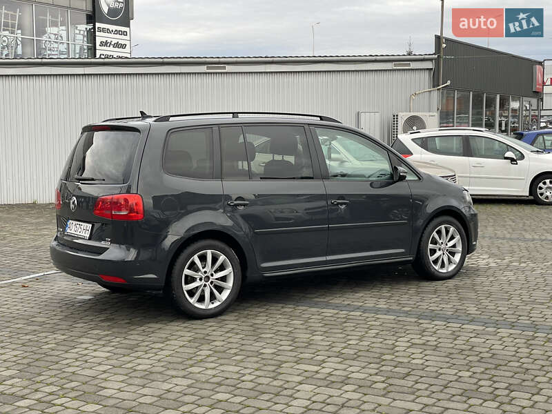 Минивэн Volkswagen Touran 2014 в Мукачево