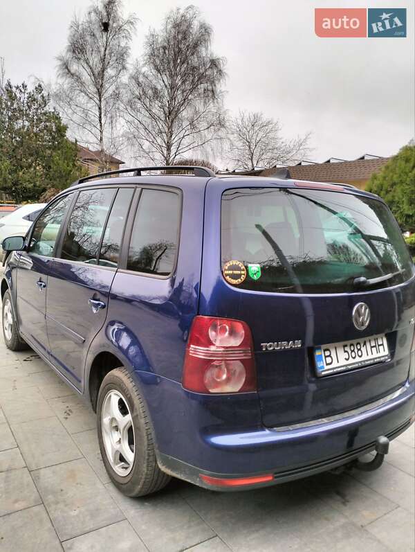 Минивэн Volkswagen Touran 2007 в Кобеляках