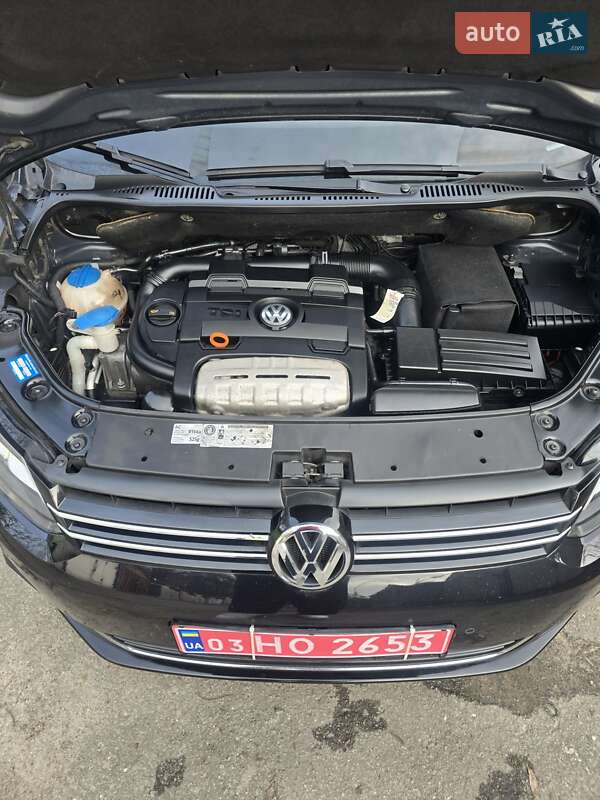 Мінівен Volkswagen Touran 2012 в Києві