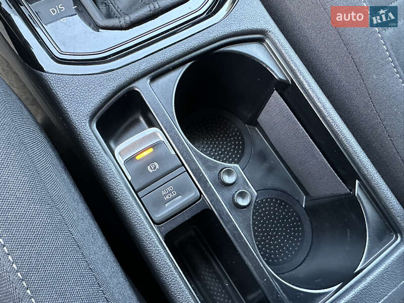 Микровэн Volkswagen Touran 2020 в Луцке