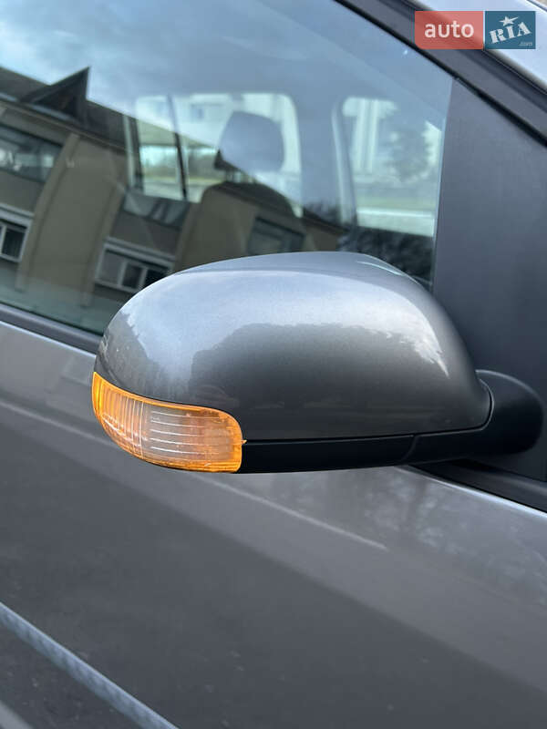 Минивэн Volkswagen Touran 2009 в Золотоноше