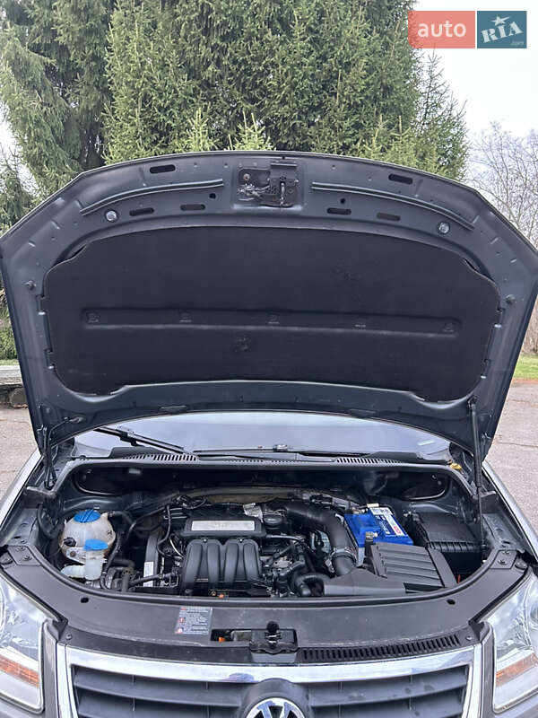 Минивэн Volkswagen Touran 2009 в Золотоноше