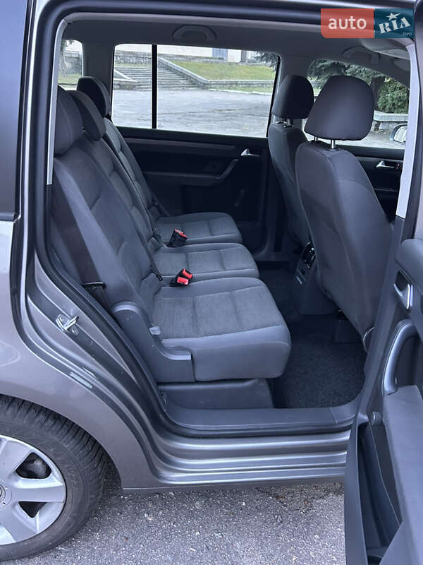 Минивэн Volkswagen Touran 2009 в Золотоноше