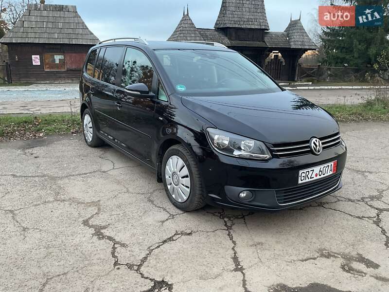 Минивэн Volkswagen Touran 2014 в Черновцах