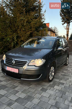 Минивэн Volkswagen Touran 2007 в Староконстантинове