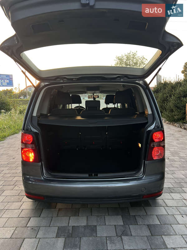 Минивэн Volkswagen Touran 2007 в Староконстантинове