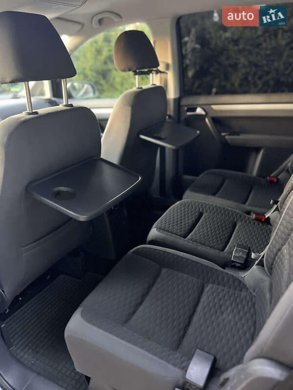 Минивэн Volkswagen Touran 2007 в Староконстантинове