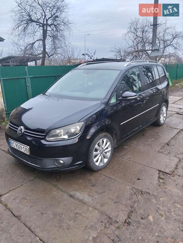 Минивэн Volkswagen Touran 2011 в Львове