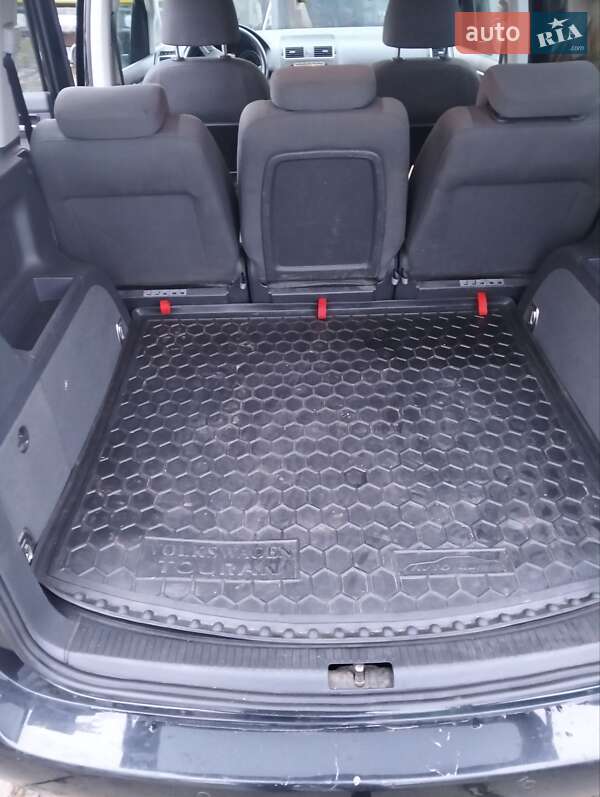 Минивэн Volkswagen Touran 2011 в Львове