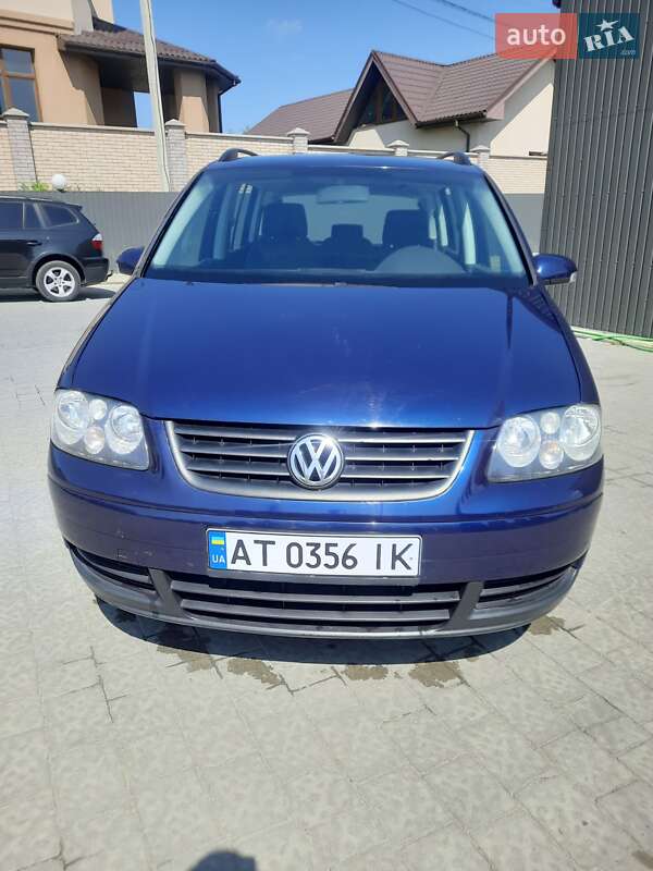 Минивэн Volkswagen Touran 2003 в Ивано-Франковске
