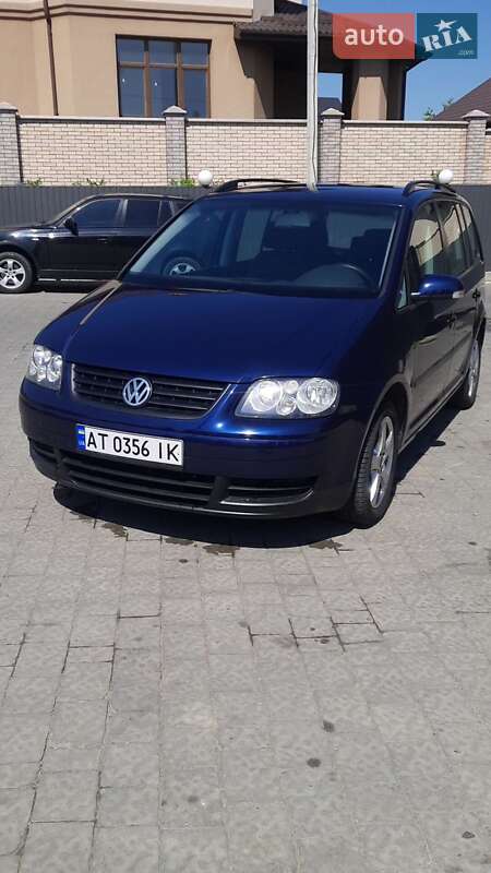 Минивэн Volkswagen Touran 2003 в Ивано-Франковске