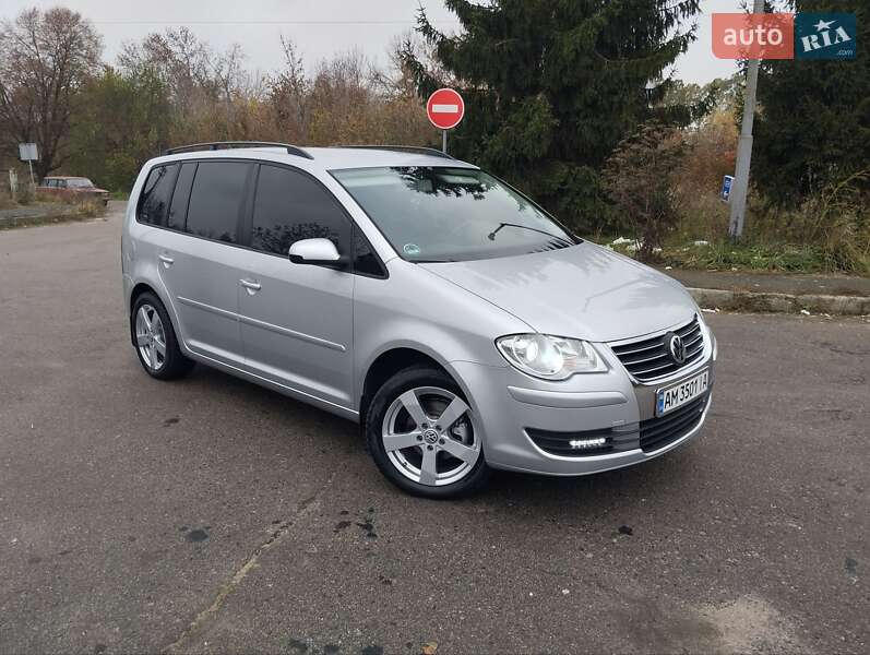 Минивэн Volkswagen Touran 2007 в Бердичеве