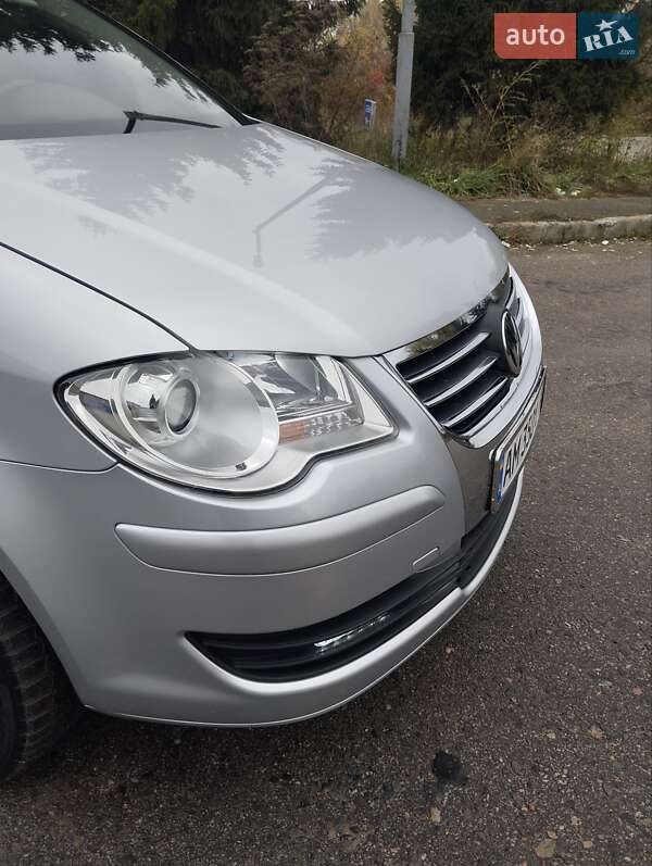 Минивэн Volkswagen Touran 2007 в Бердичеве