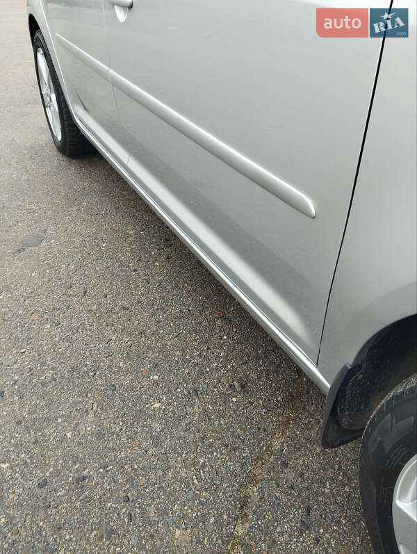 Минивэн Volkswagen Touran 2007 в Бердичеве