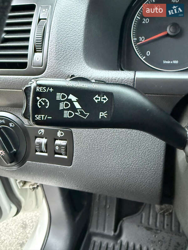 Минивэн Volkswagen Touran 2008 в Виннице