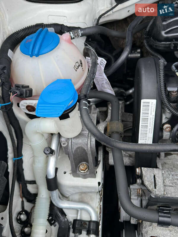 Минивэн Volkswagen Touran 2008 в Виннице