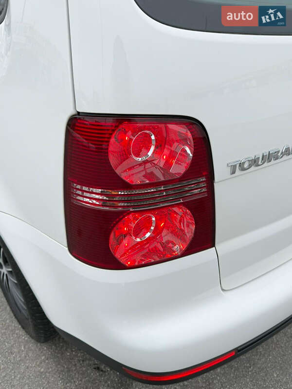 Минивэн Volkswagen Touran 2008 в Виннице