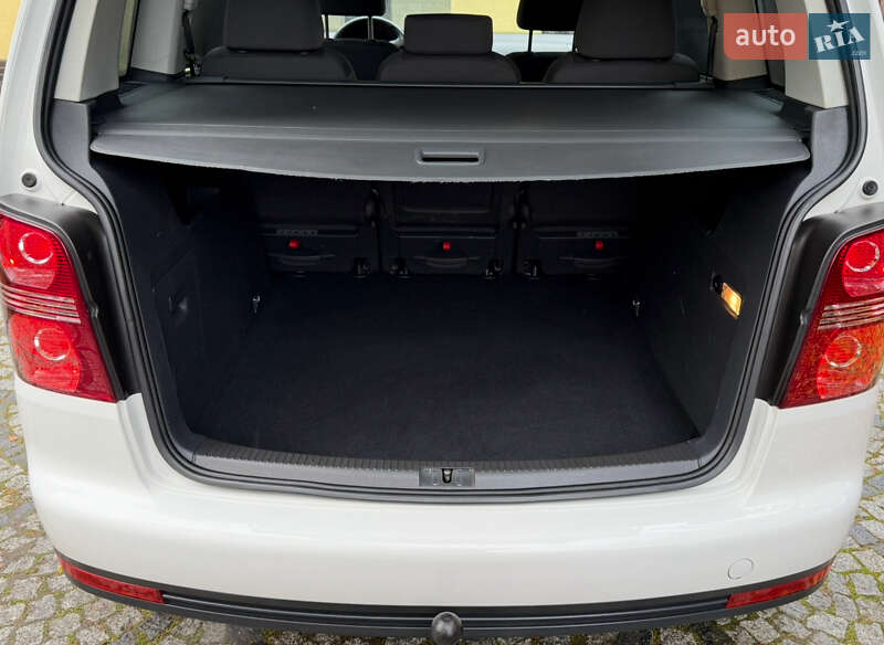 Минивэн Volkswagen Touran 2008 в Виннице