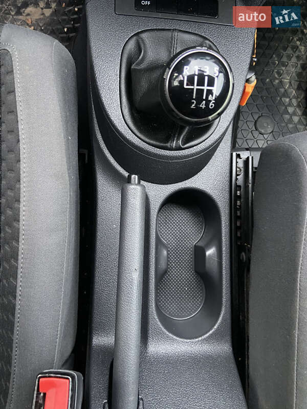 Минивэн Volkswagen Touran 2009 в Косове