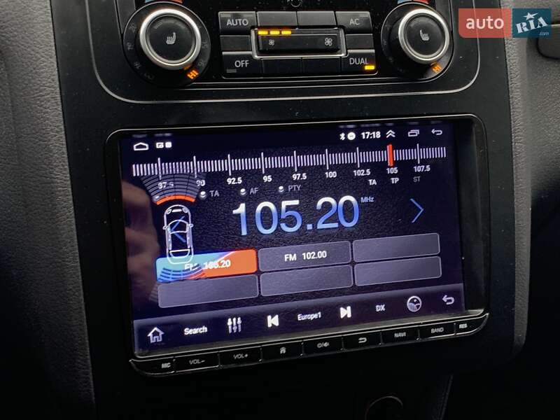 Мінівен Volkswagen Touran 2011 в Бердичеві